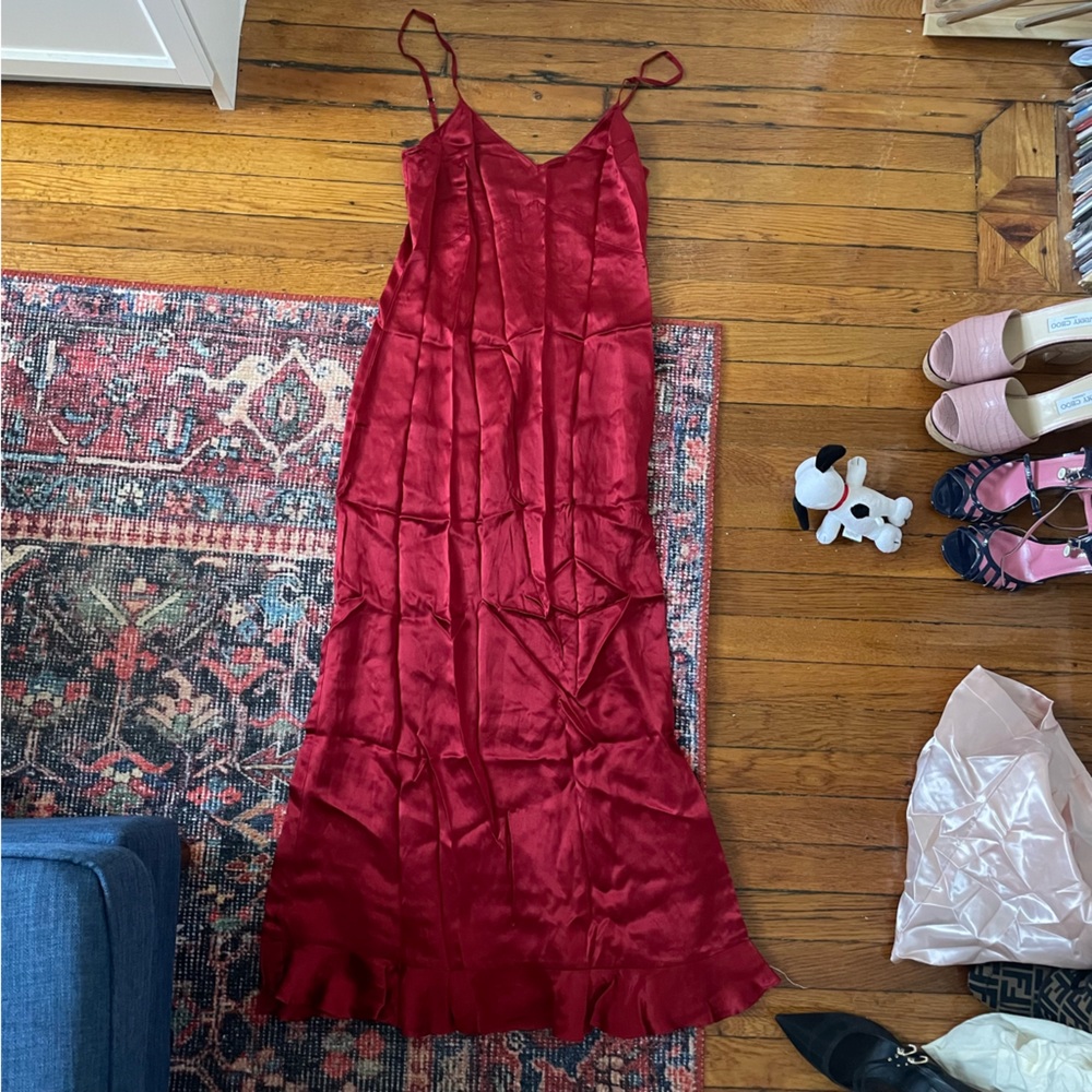 REFORMATION LONG MAXI 100% SILK RED DRESS V NECK